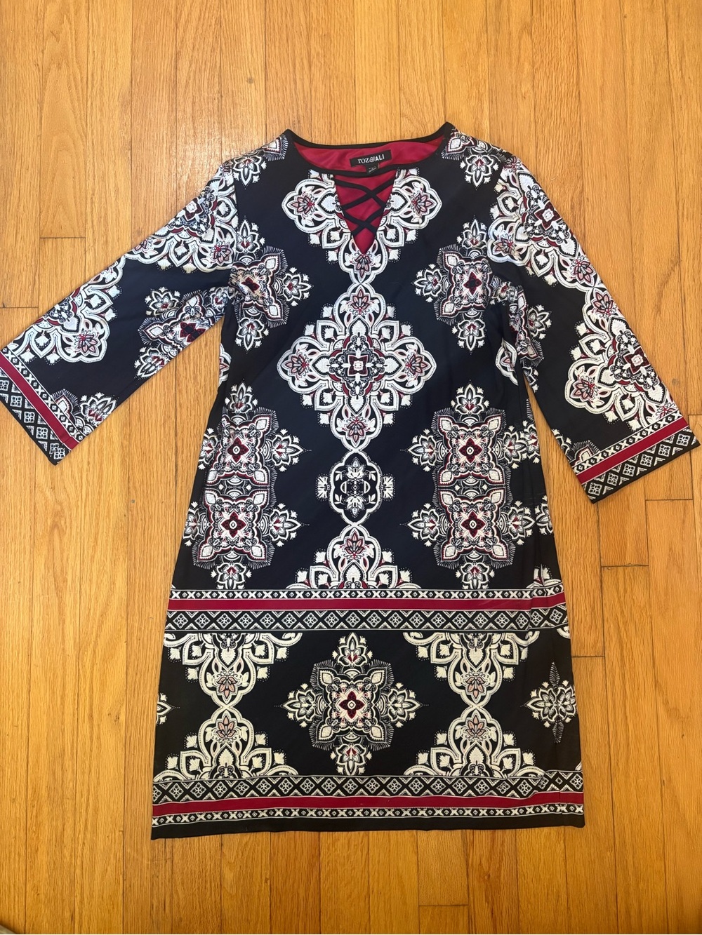 Roz & Ali Black Patterned Lace-Up Long Sleeve Shift Dress
